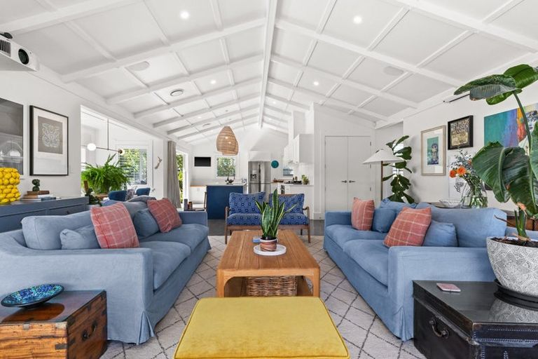 Photo of property in 18a Reynolds Road, Havelock North, 4130