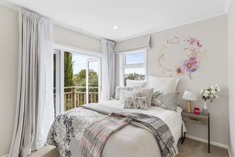 Photo of property in 1/3 Kennedy Avenue, Forrest Hill, Auckland, 0620