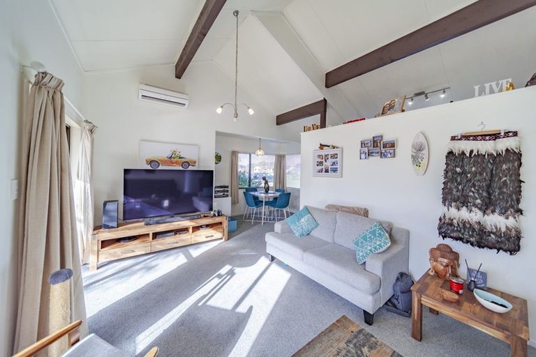 Photo of property in 42 Whiting Crescent, Greenmeadows, Napier, 4112