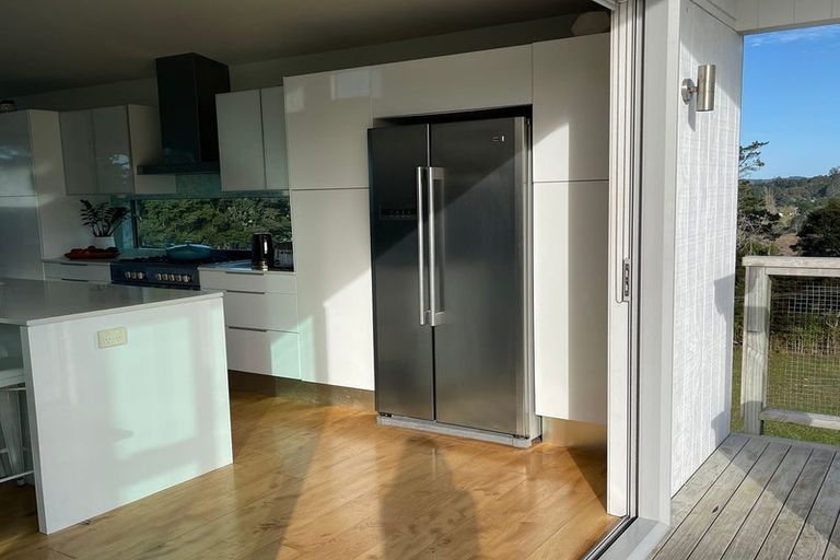 Photo of property in 48 Christian Road, Swanson, Auckland, 0614