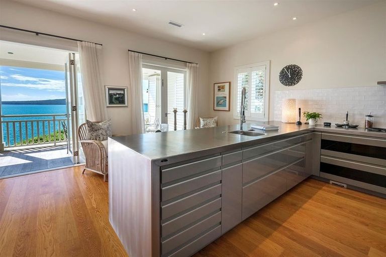 Photo of property in 12a Seacliffe Avenue, Belmont, Auckland, 0622