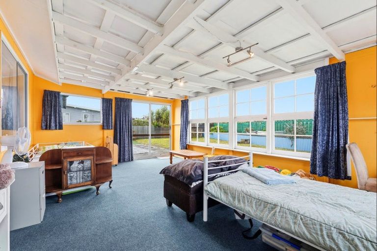 Photo of property in 9 Ramona Avenue, Waitarere Beach, Levin, 5510