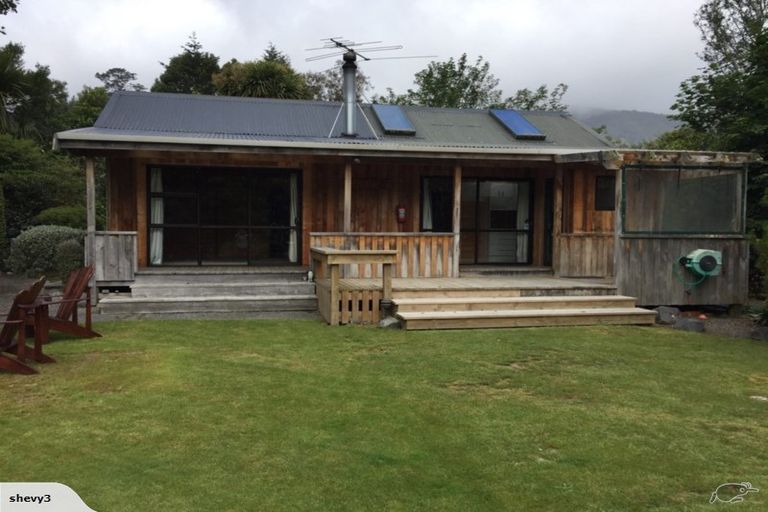 Photo of property in Rosewood Estate, 6 Whitcher Grove, Wainuiomata, 5373
