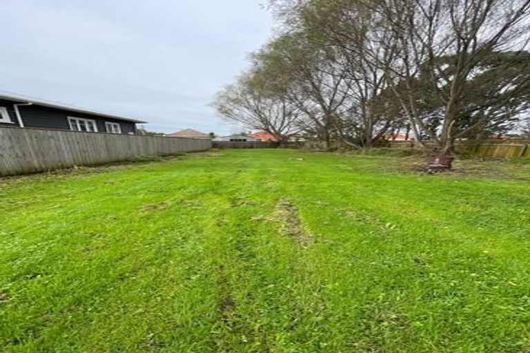 Photo of property in 4 Churchill Crescent, Foxton, 4814