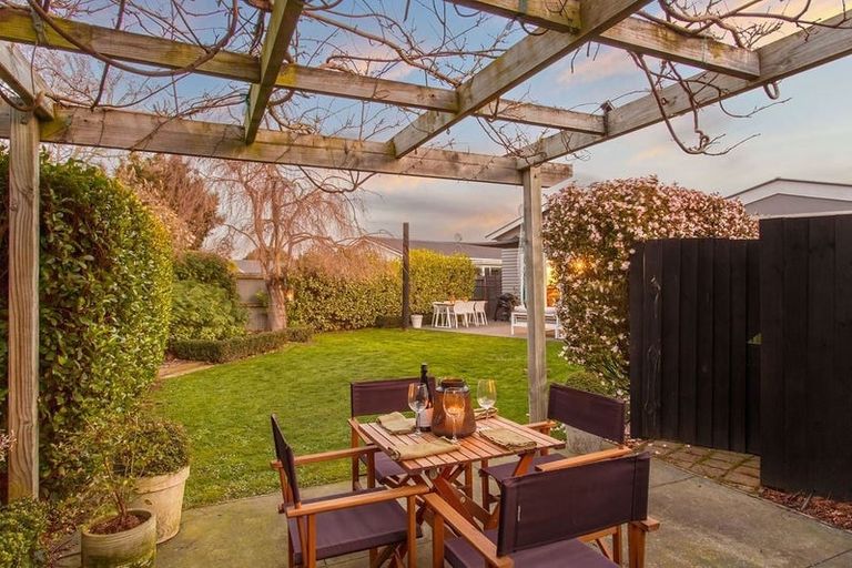 Photo of property in 32 Windermere Road, Papanui, Christchurch, 8053