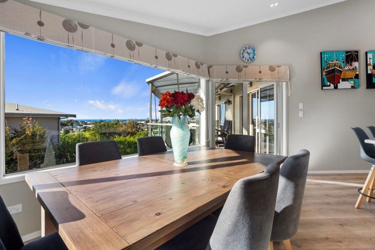 Photo of property in 13 Tohora View, Waihi Beach, 3611