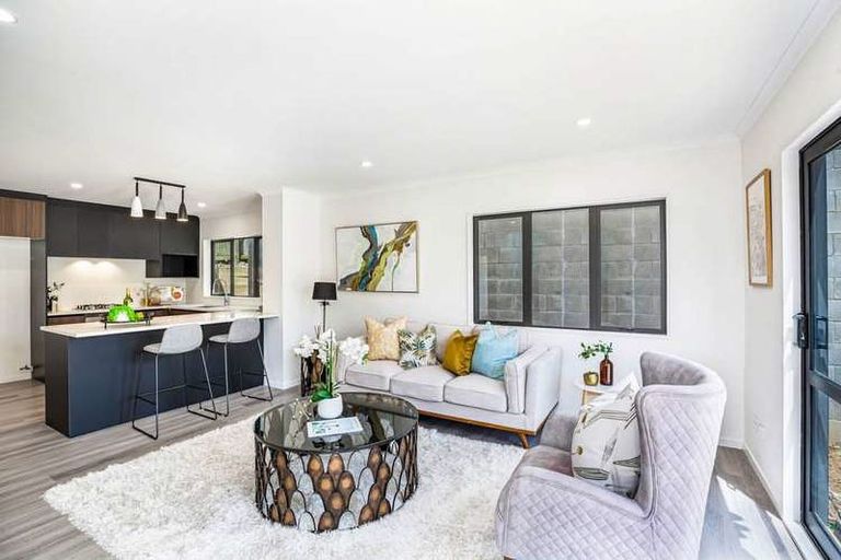 Photo of property in 64e Coxhead Road, Manurewa, Auckland, 2102