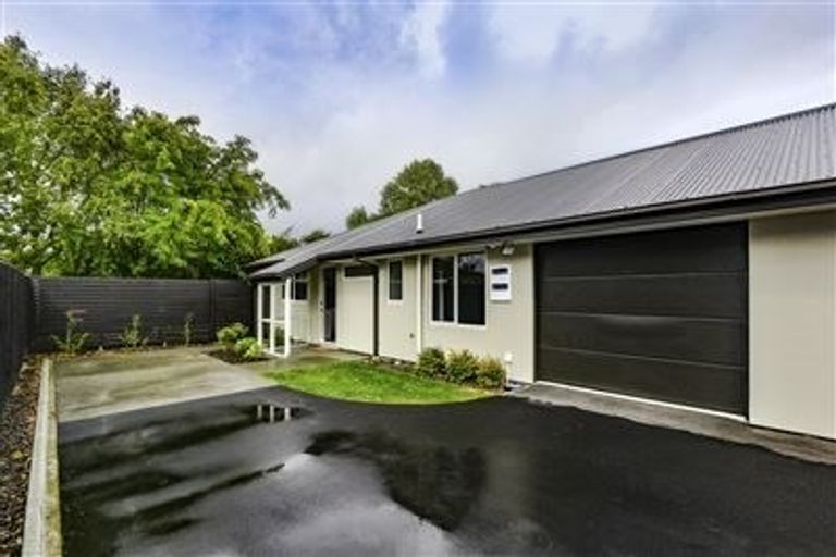 Photo of property in 2/23 Wakelin Place, Redwood, Christchurch, 8051