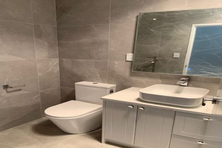 Photo of property in 40 Cooladawson Drive, Flat Bush, Auckland, 2019