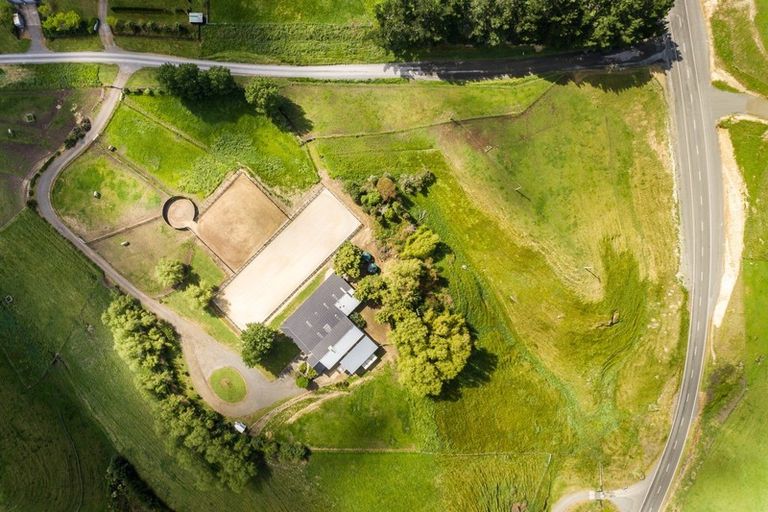 Photo of property in 1268 Taihape Road, Sherenden, Hastings, 4179