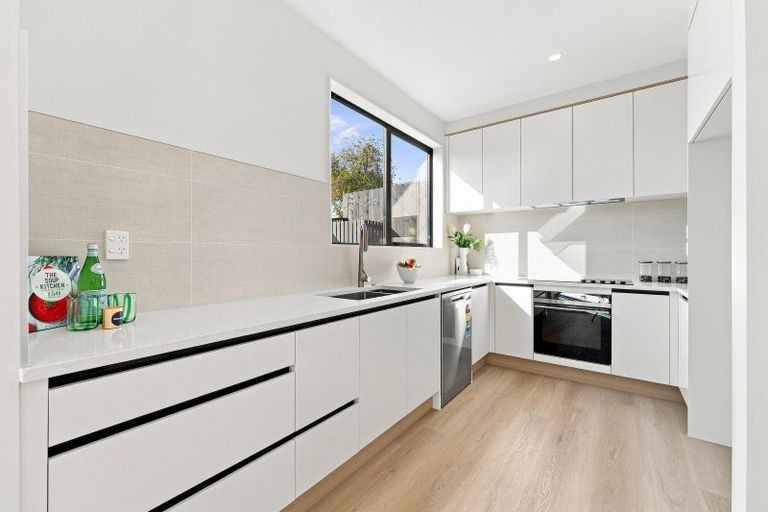 Photo of property in 12 Roseberry Avenue, Birkenhead, Auckland, 0626