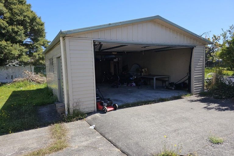 Photo of property in 66 Domett Street, Westport, 7825