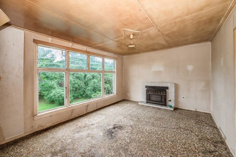 Photo of property in 10 Wairere Grove, Paraparaumu, 5032