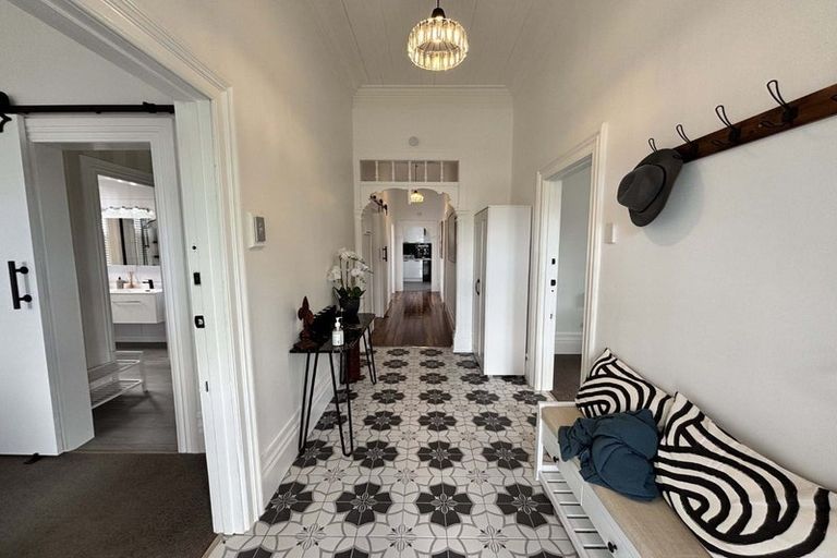 Photo of property in 10a Hereford Street, West End, Palmerston North, 4410