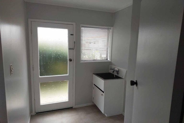 Photo of property in 2/29 Waterview Road West, Takanini, 2112