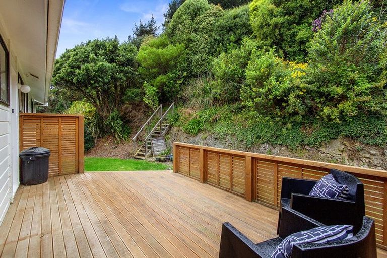 Photo of property in 49 Woodman Drive, Tawa, Wellington, 5028