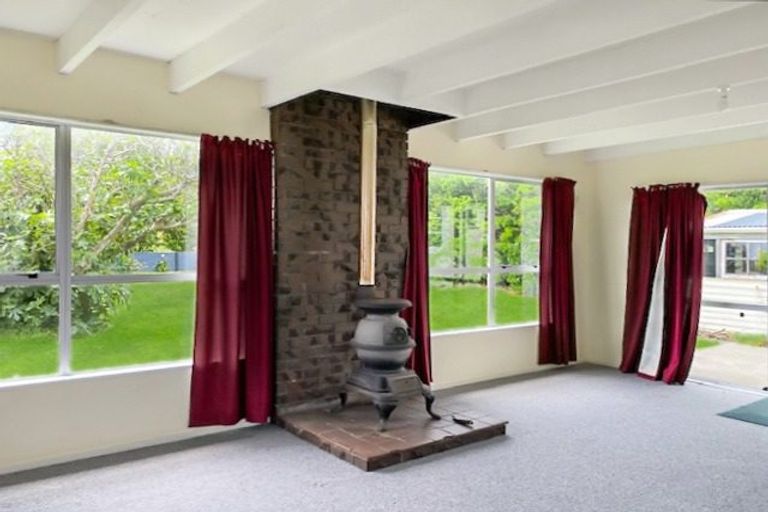 Photo of property in 5 Edinburgh Terrace, Foxton Beach, Foxton, 4815