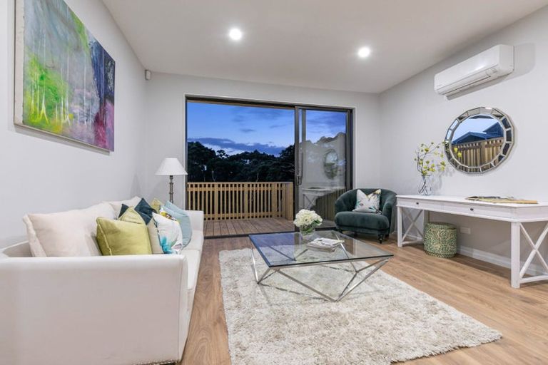 Photo of property in 11b Rockpool Road, Orewa, 0931