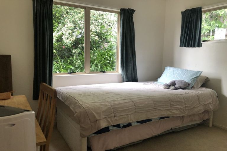 Photo of property in 2/73 Spinella Drive, Bayview, Auckland, 0629