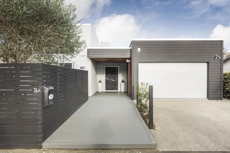 Photo of property in 76a Stanley Avenue, Palmerston North, 4414