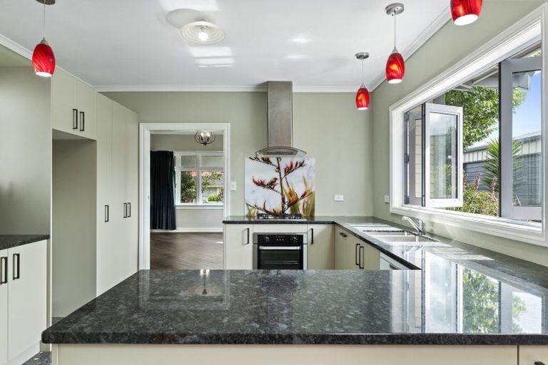 Photo of property in 263 Carrington Street, Vogeltown, New Plymouth, 4310