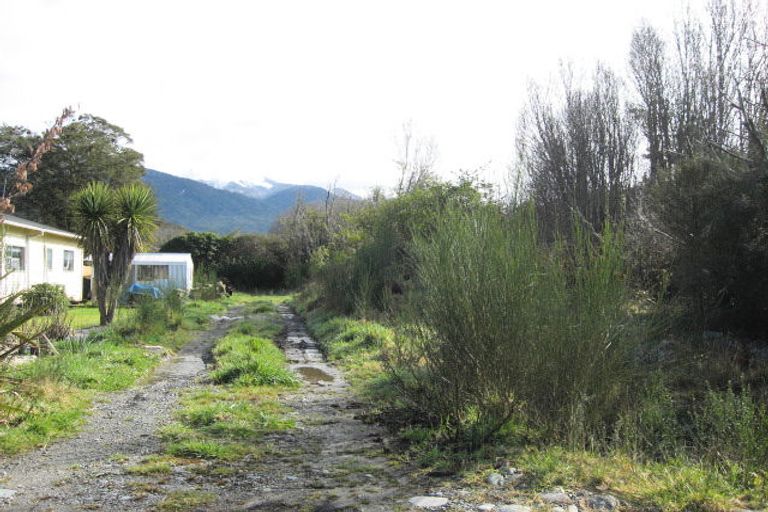 Photo of property in 9 Town Belt South, Blackball, 7804