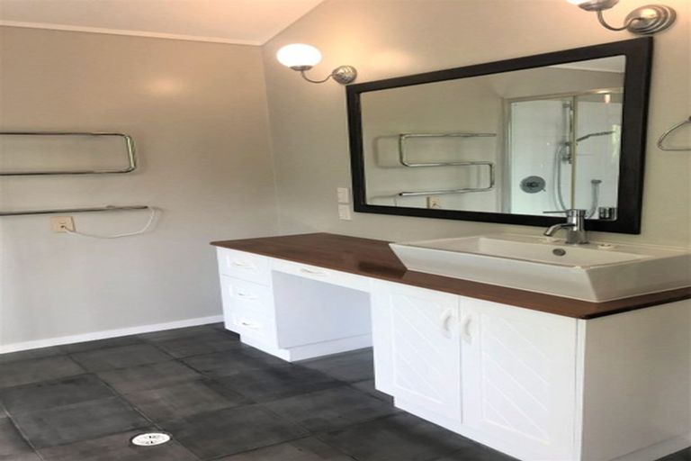 Photo of property in 120 Caton Road, Waitakere, Henderson, 0782