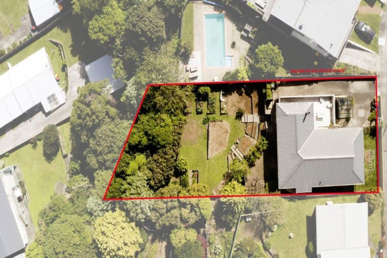 Photo of property in 17 Longview Drive, Merrilands, New Plymouth, 4312