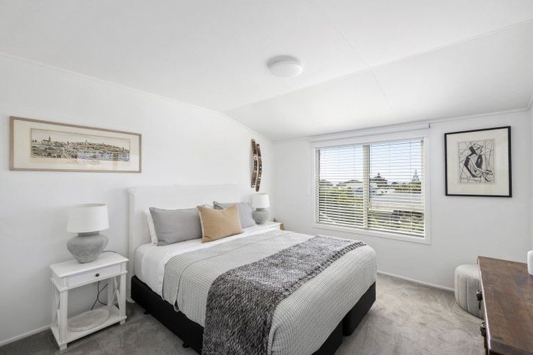 Photo of property in 11 Palm Parade, Riversdale Beach, Masterton, 5872