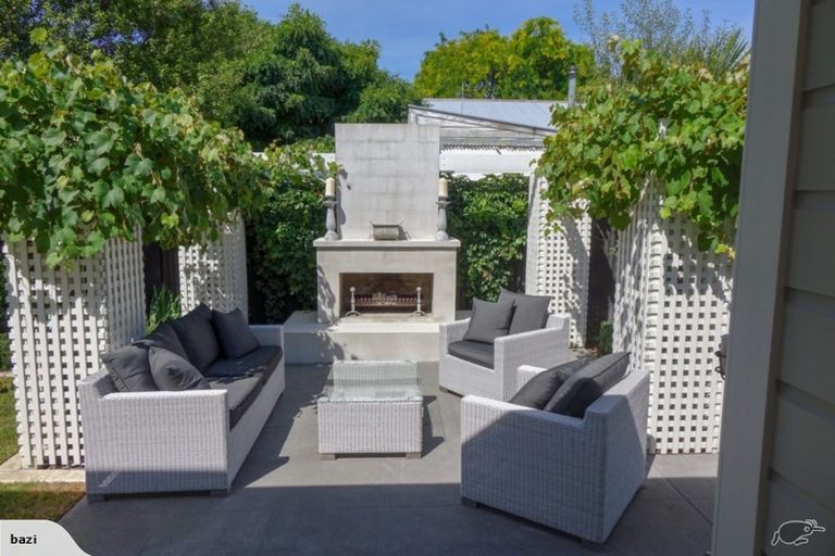 Photo of property in 10 Dixon Street, Carterton, 5713