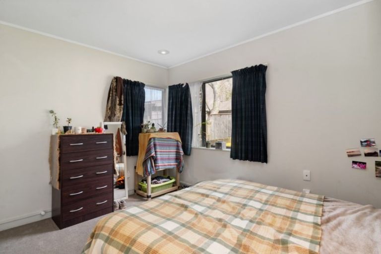 Photo of property in 4 Tirita Street, Kawaha Point, Rotorua, 3010