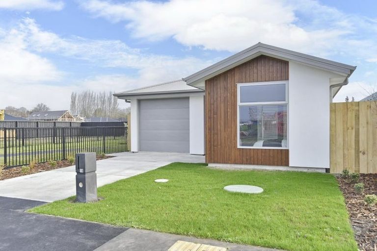 Photo of property in 18 Oakmill Drive, Casebrook, Christchurch, 8051