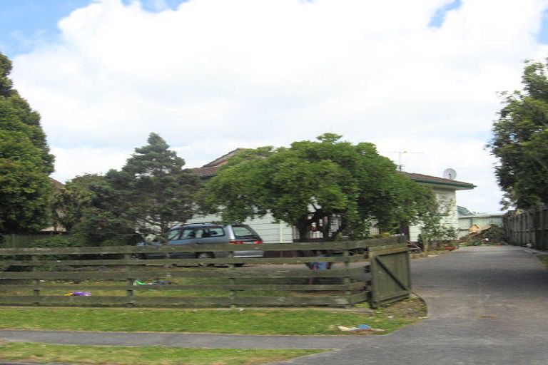 Photo of property in 72 Burundi Avenue, Clendon Park, Auckland, 2103