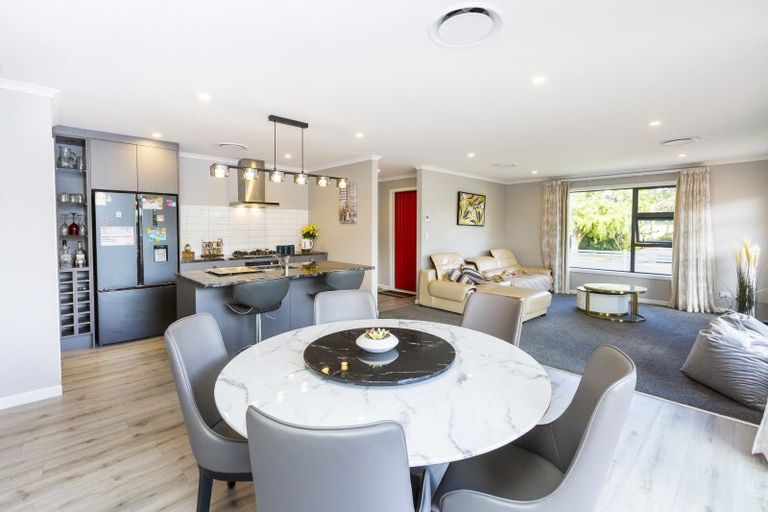 Photo of property in 4a Golders Road, Elderslea, Upper Hutt, 5018