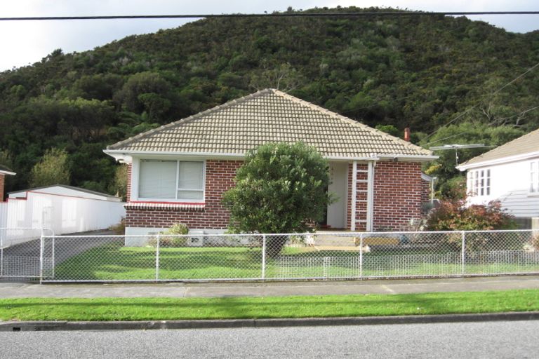 Photo of property in 9 Wilkie Crescent, Naenae, Lower Hutt, 5011