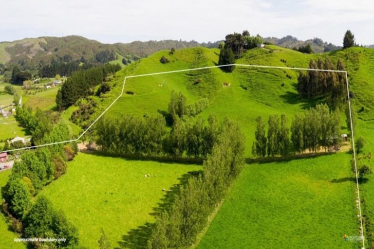 Photo of property in 111a Johnsons Road, Whitemans Valley, Upper Hutt, 5371