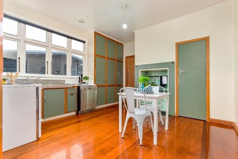 Photo of property in 127 Maxwells Line, Awapuni, Palmerston North, 4412