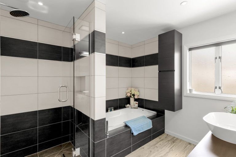 Photo of property in 5 Riverside Road, Frankton, Queenstown, 9300