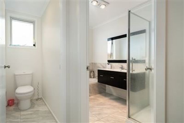 Photo of property in 17 Pimelea Street, Papamoa Beach, Papamoa, 3118