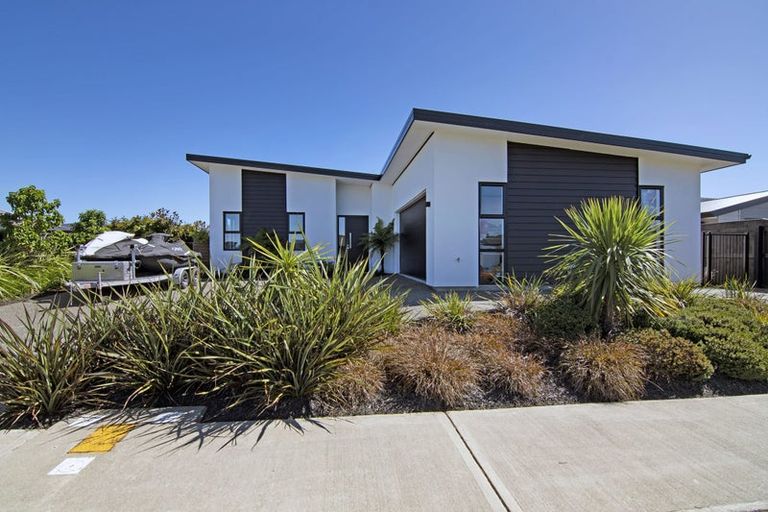 Photo of property in 16 Paretona Street, Motueka, 7120