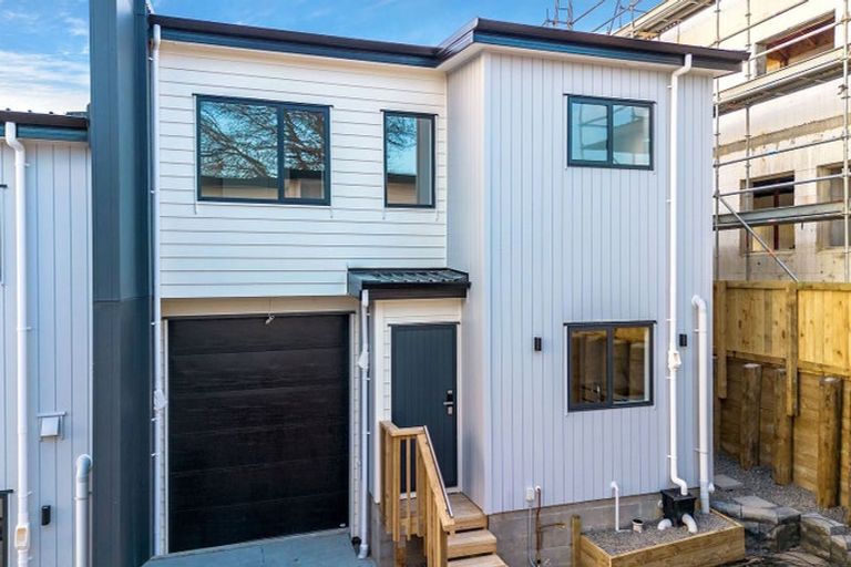 Photo of property in 53f Evans Road, Glen Eden, Auckland, 0602