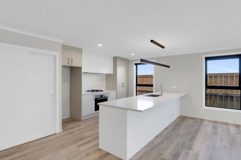 Photo of property in 7 Waruhia Crescent, Rototuna North, 3281