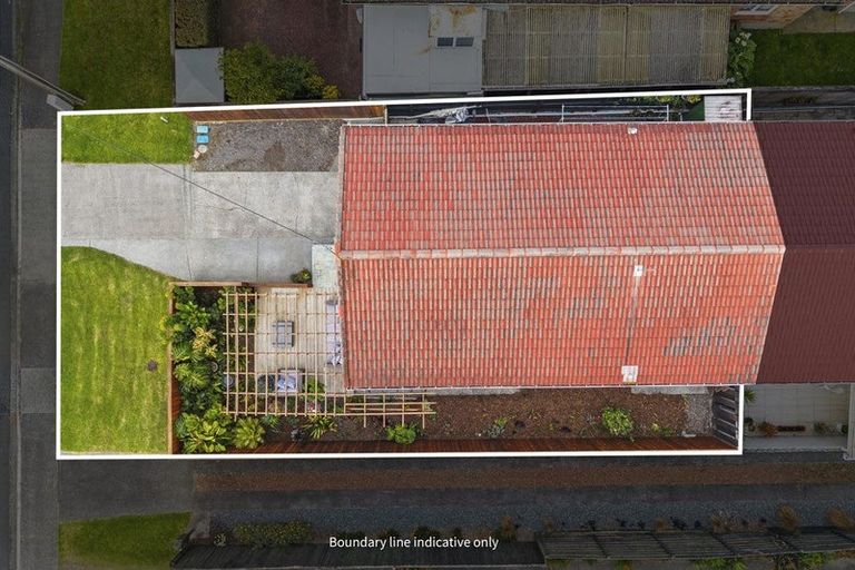 Photo of property in 1/16 Riverside Road, Orewa, 0931