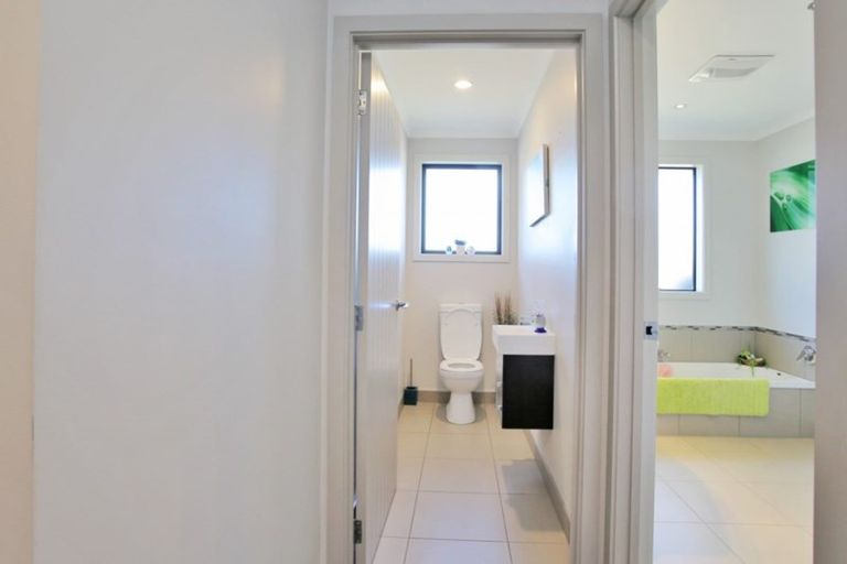 Photo of property in 38 Kirkbride Street, Wallacetown, 9816