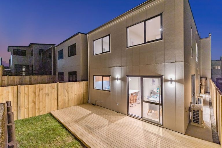 Photo of property in 12 Gecko Road, Hobsonville, Auckland, 0616