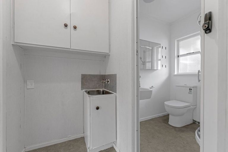 Photo of property in 1/263 Lake Road, Belmont, Auckland, 0622