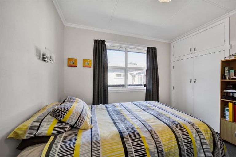 Photo of property in 35 Disraeli Street, Hawera, 4610