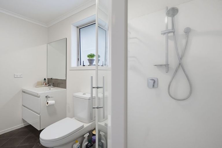 Photo of property in 27 Chiefs Court, Hamilton East, Hamilton, 3216