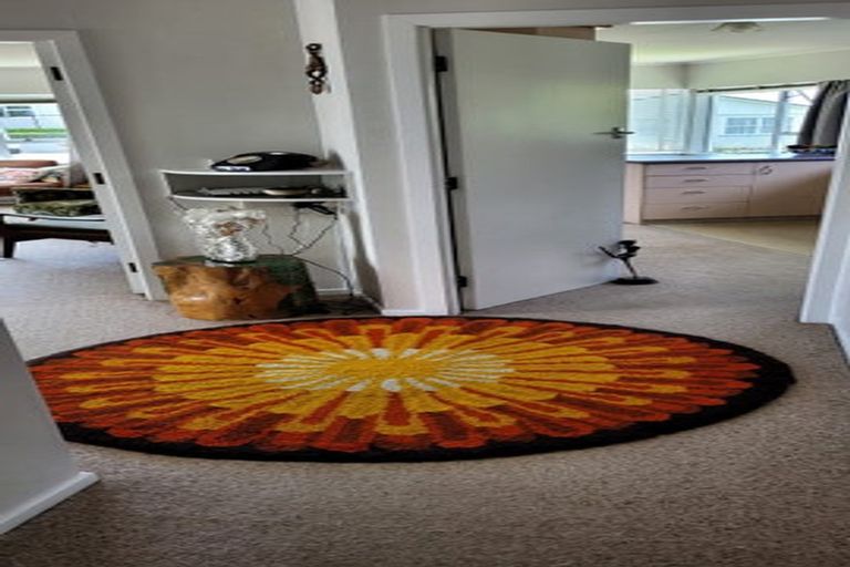 Photo of property in 7 Margaret Place, Merrilands, New Plymouth, 4312