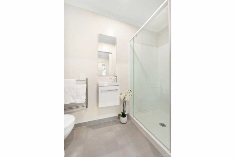 Photo of property in 13 Akeake Lane, Manurewa, Auckland, 2102